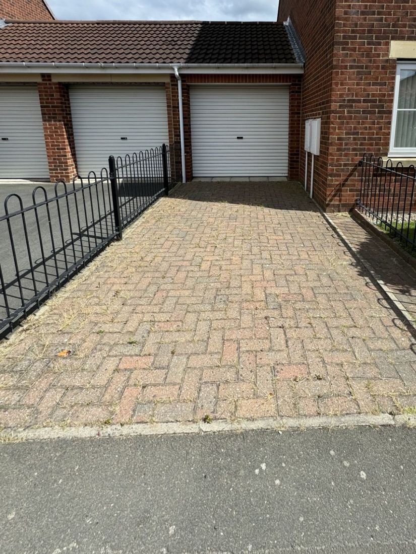 Block paving driveway – Linthorpe before cleaning