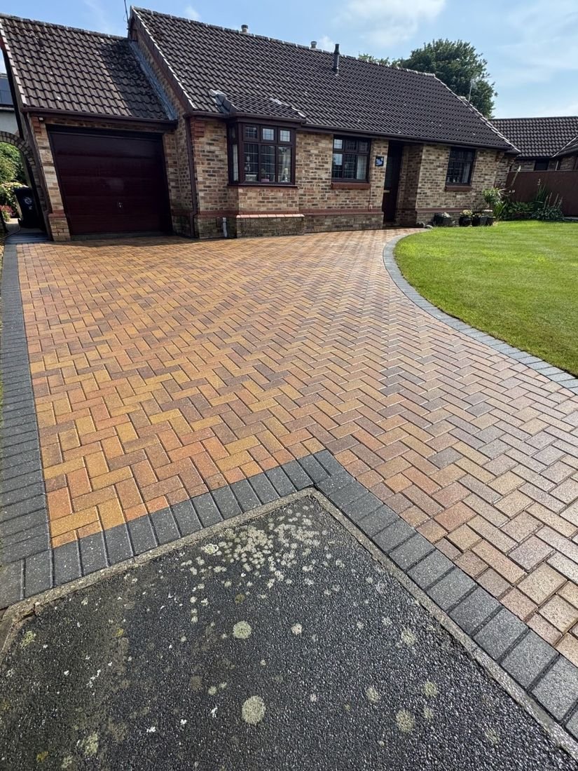 Block paving driveway – Normanby after cleaning by MMC Exterior Cleaning