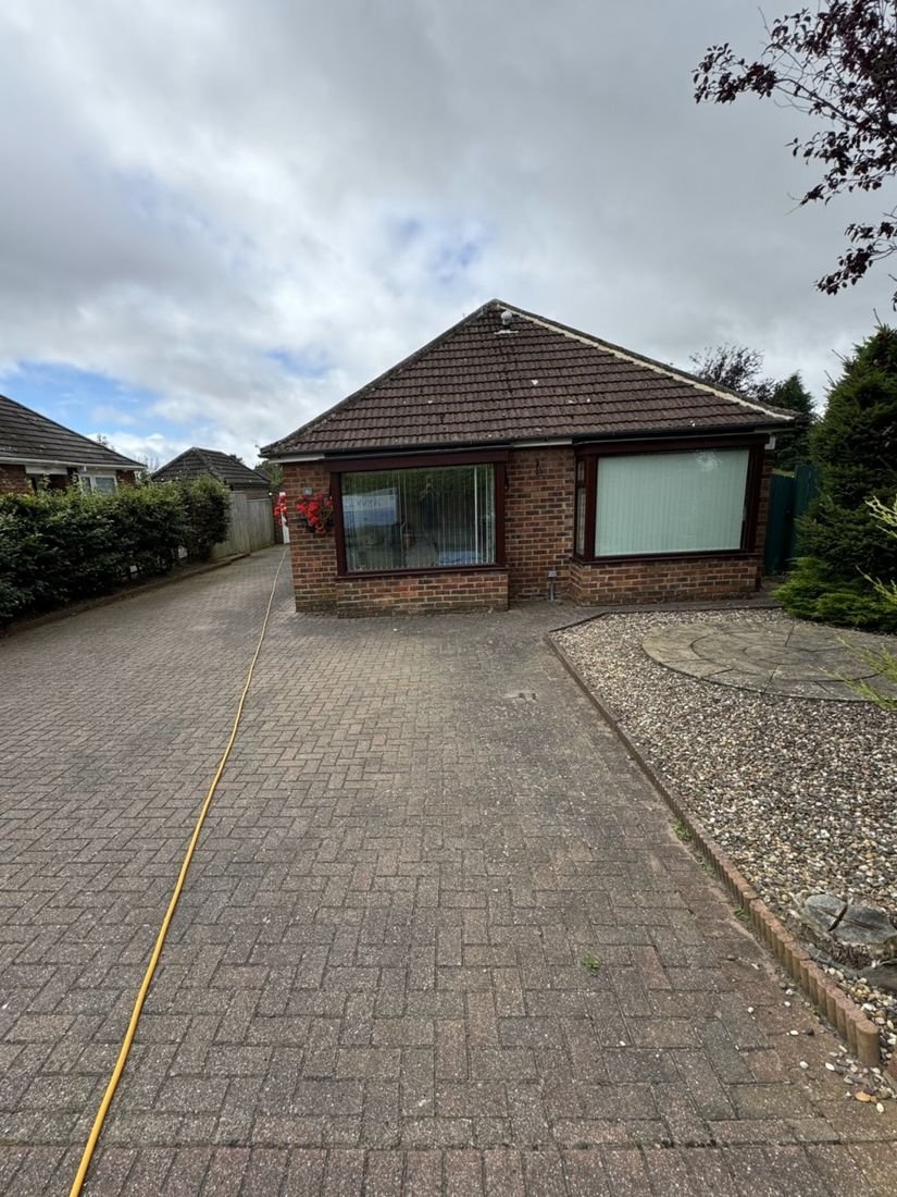 Block paving driveway – Nunthorpe before cleaning