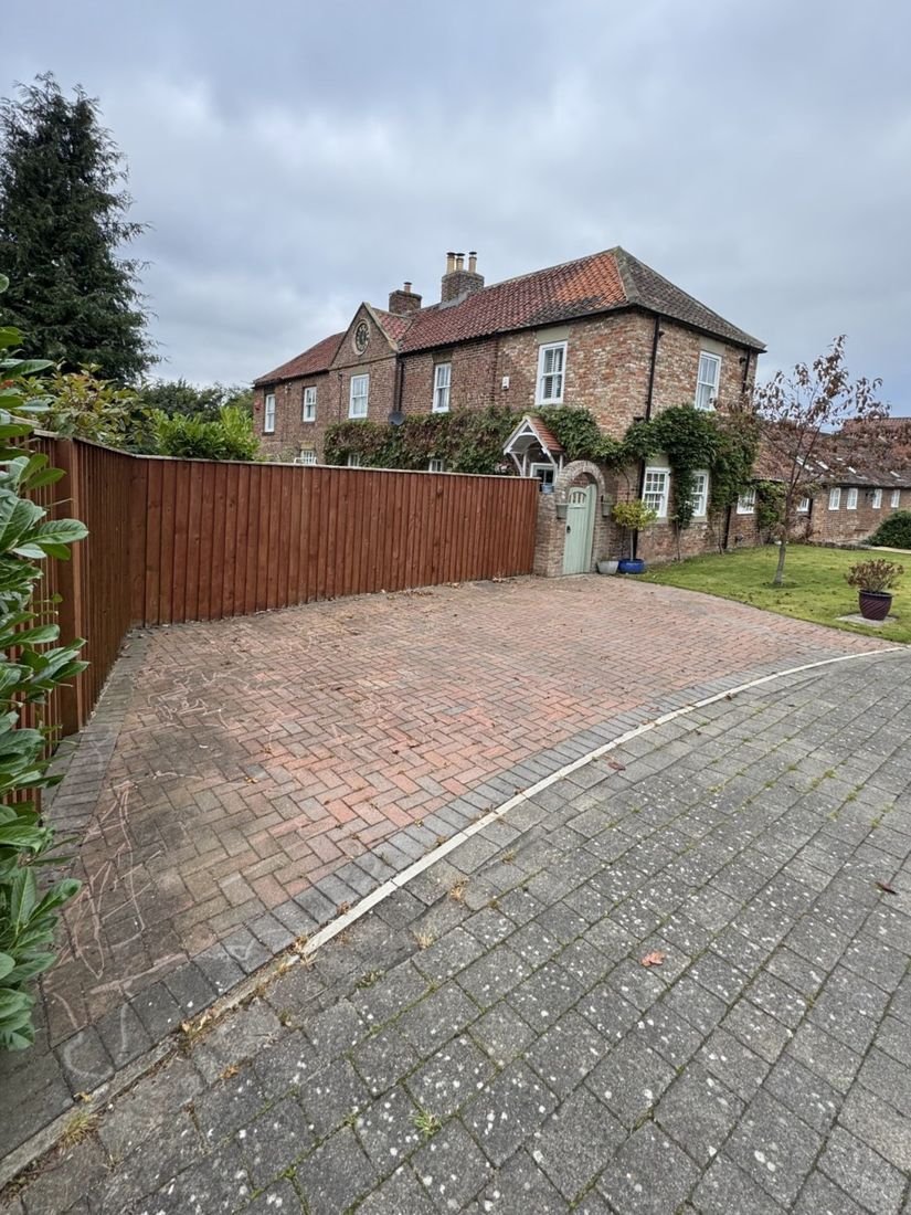 Block paving driveway – Yarm before cleaning