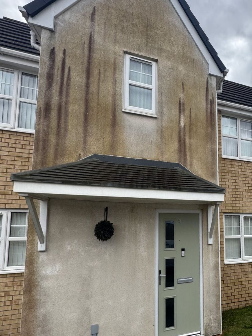 Render soft wash – Fairfield (after the return visit) before cleaning