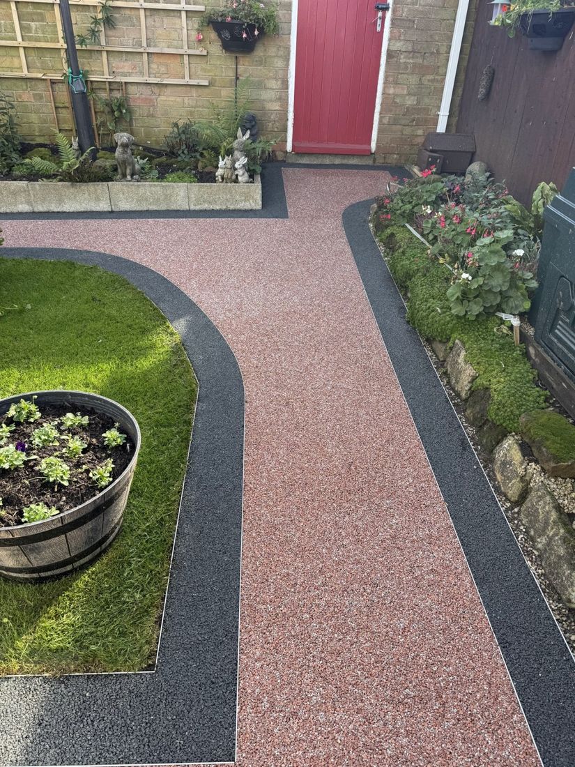 Resin bound driveway after cleaning in Guisborough by MMC Exterior Cleaning
