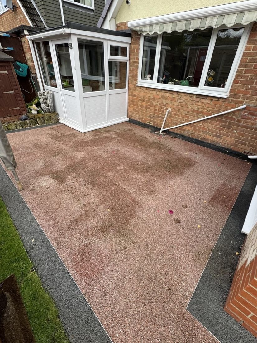 Resin bound patio – Guisborough before cleaning
